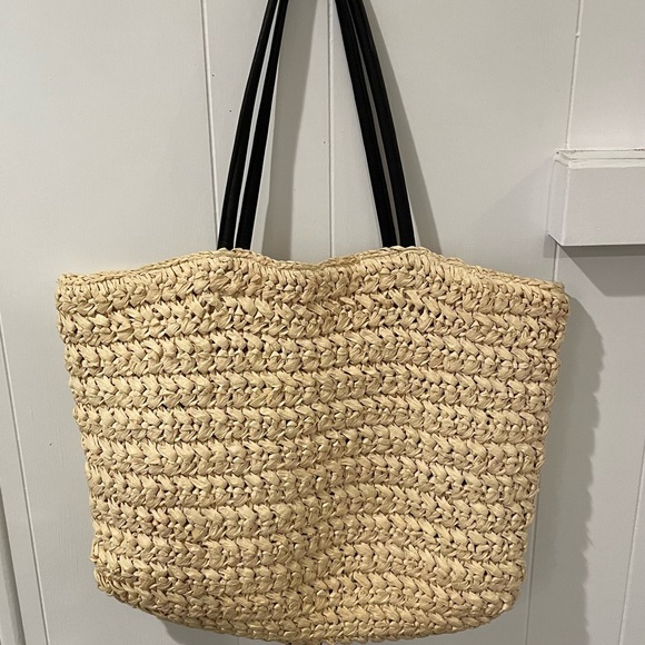 H&M Large Straw Bag - Picture 2 of 4